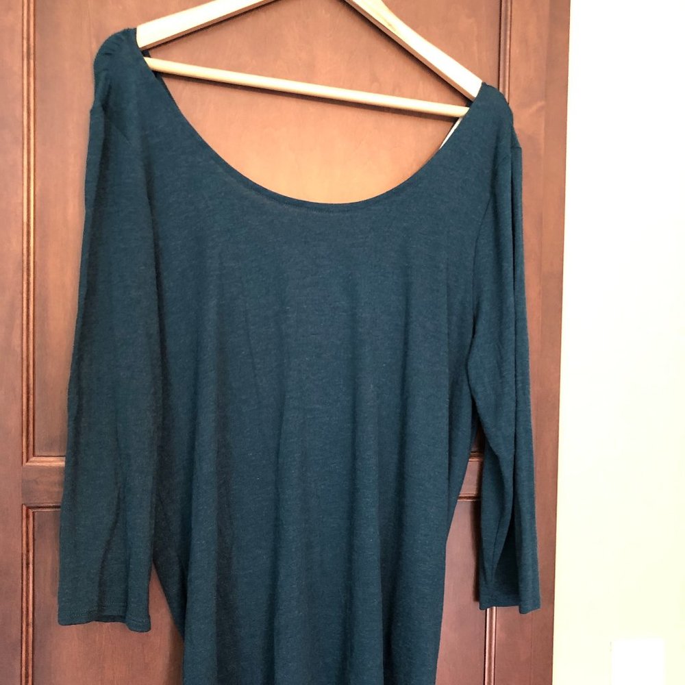 Scoop Neck long sleeve